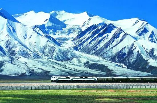 新藏铁路要来了,再次刷新世界顶级美景!